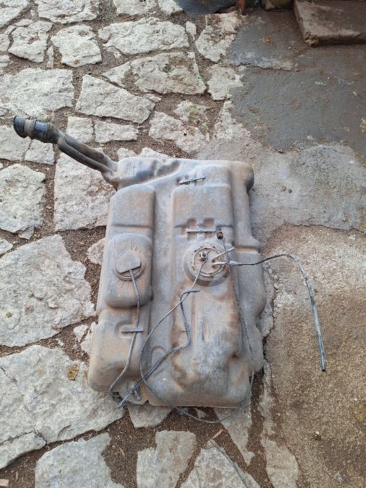 Резервоар за форд транзит