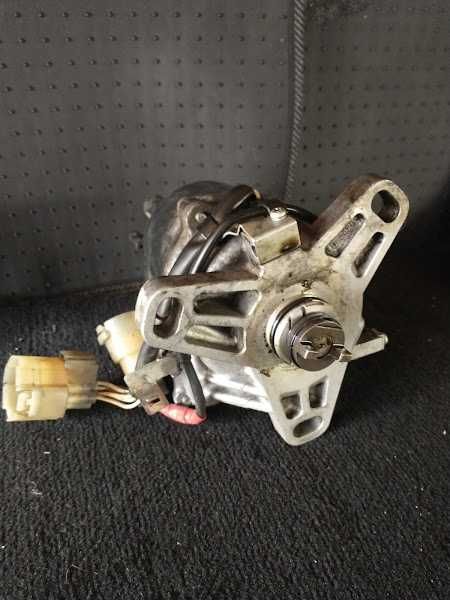 Продавам стоп,мигач,делко и компютър за  ROVER 216 GSI