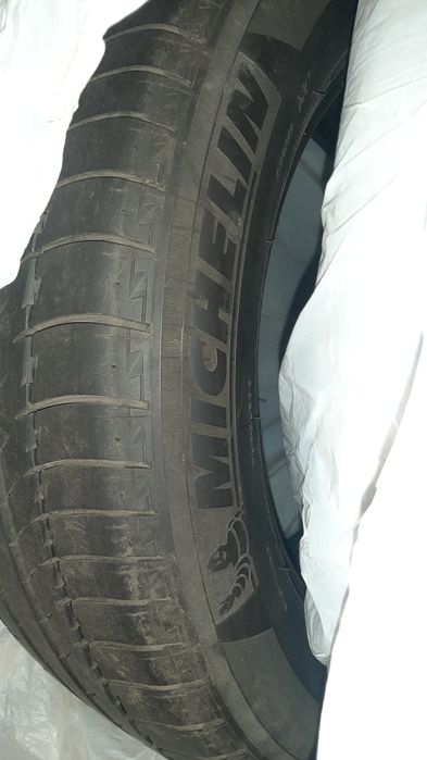 Шины 225/60 R18 MICHELIN