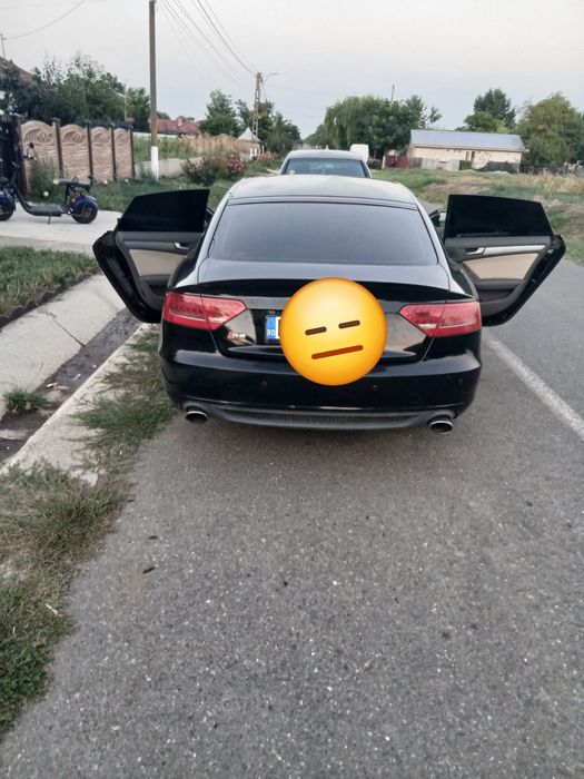 Vând Audi A5 2010