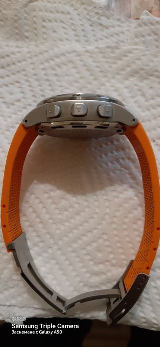 Продавам часовник tissot 1853