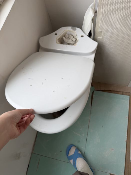 рабочий туалет , для ремонта