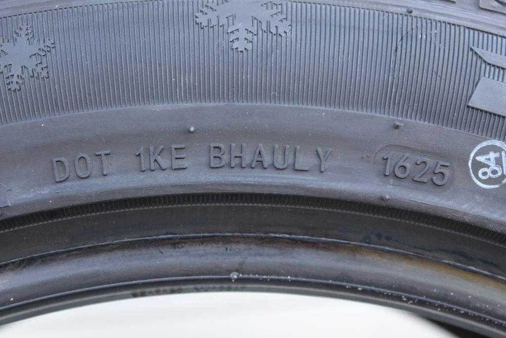 Anvelope iarna noi 235/45R17 94H, RoadX, DOT 2025