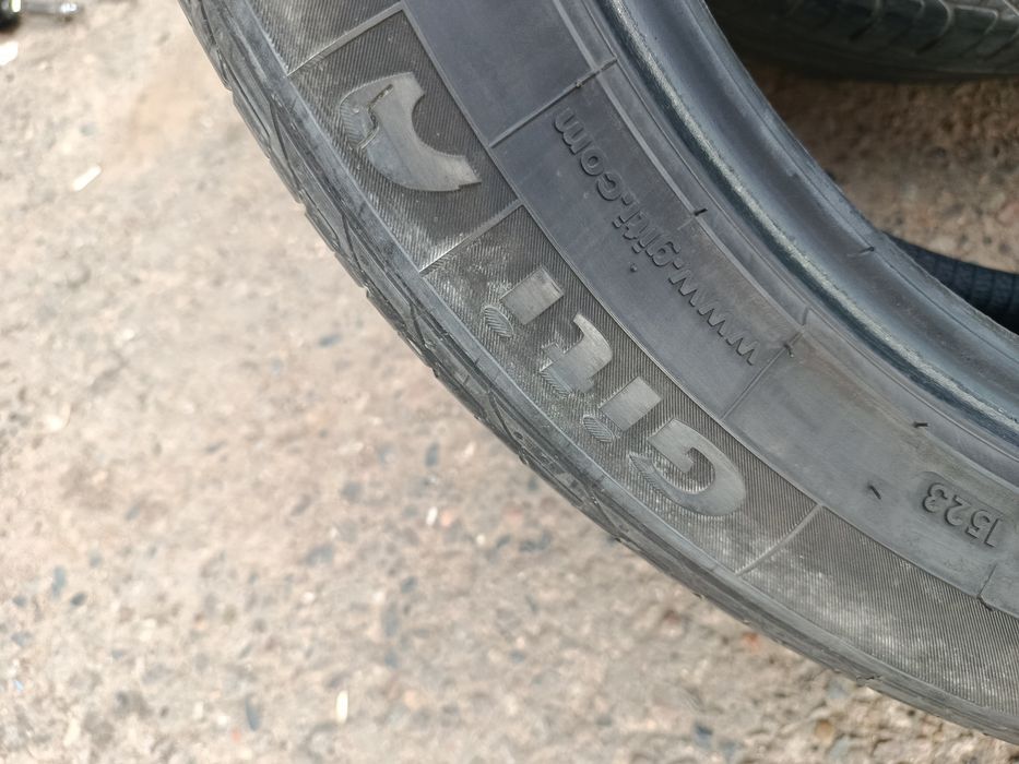 Продам шины R 19