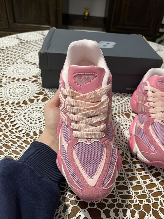 New Balance 9060 Roz
