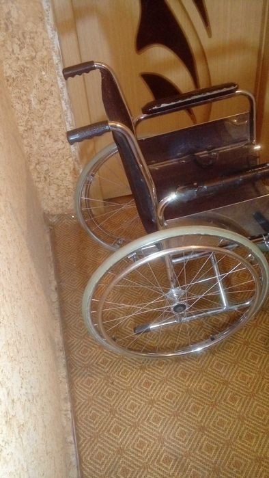 Инвалидная коляска