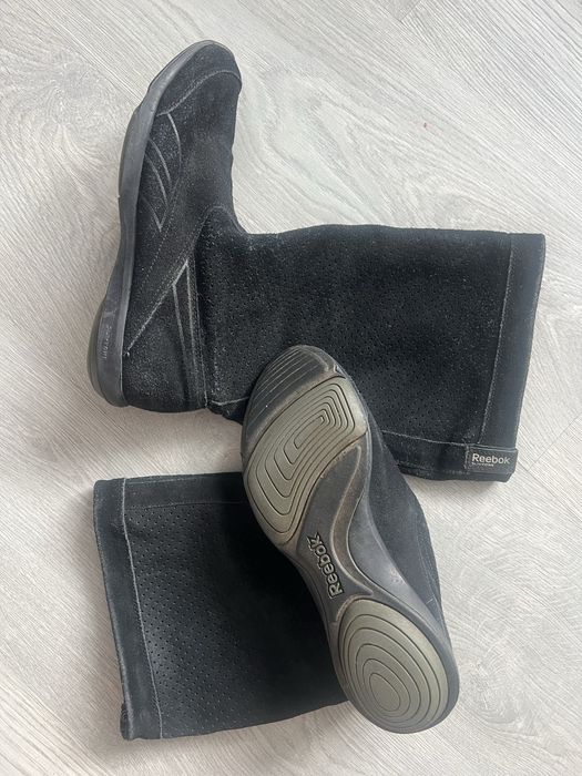 Продам сапоги Reebok
