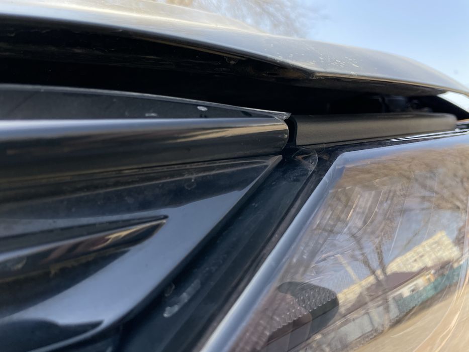 Уплотнители / резинки передних фар камри 70 / 75. Toyota Camry v70