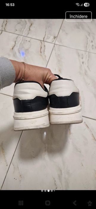 Adidași, mas. 43, Zara