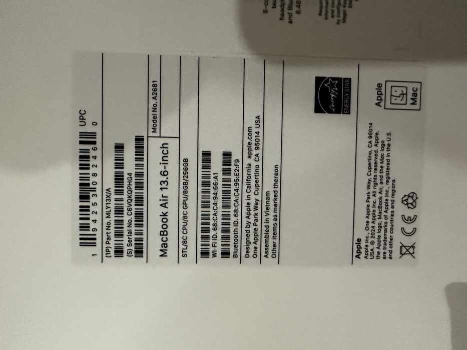 Macbook Air 13 M2, 8/256Gb 2024