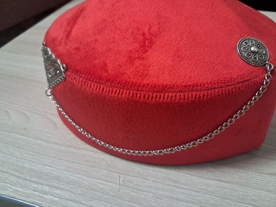 Тюбитейка с украшением продам.