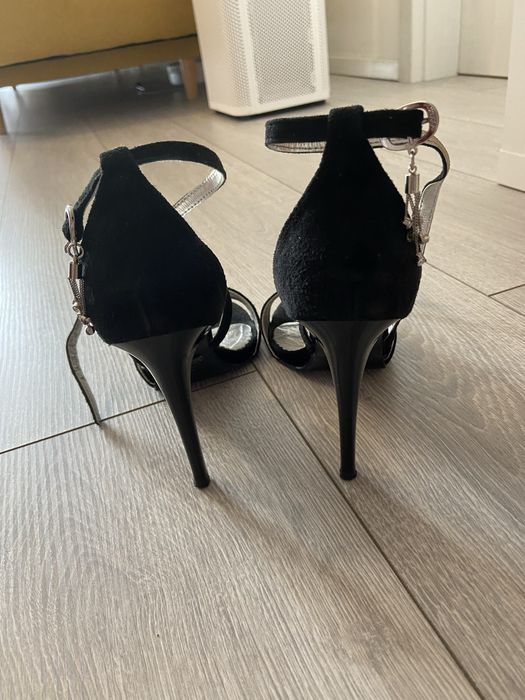 Sandale piele intoarsa marimea 37