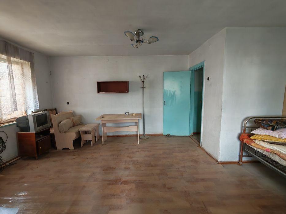 СРОЧНО продам квартиру в центре Нурафшон