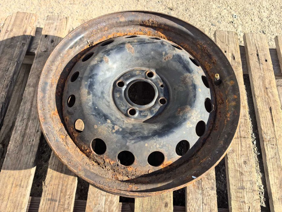 15 цола 4 х 100 мм Дачия / Рено - 6 Инча / ЕТ 50