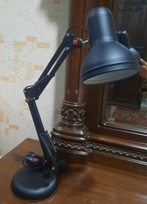 Срочно светильник