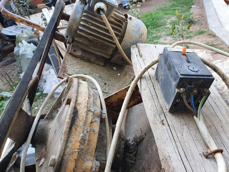 Бетономешалка советская