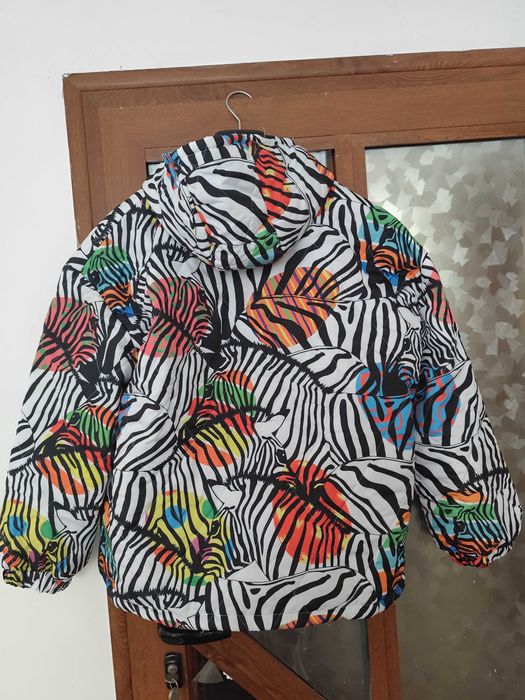 Есенно овърсайз яке! Много цветно и актуално!