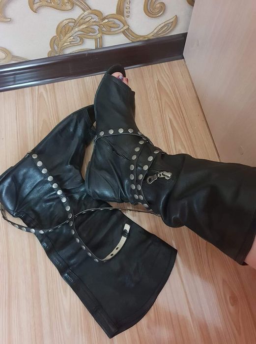 Сапоги весенние 39 рр натуральная кожа Турция состояние отличное