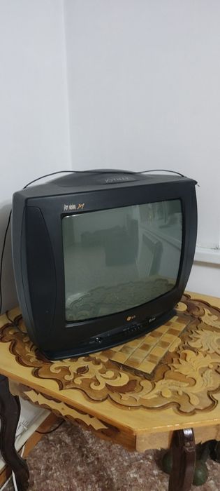 Продам телевизор