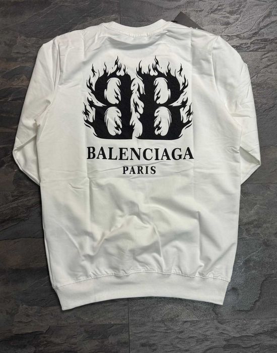 Висок клас блузи Balenciaga