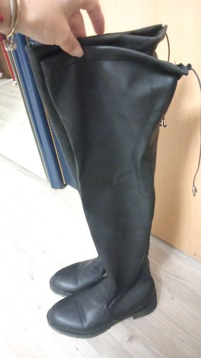 Vând ghete pana la genunchi câteva purtari 37-38