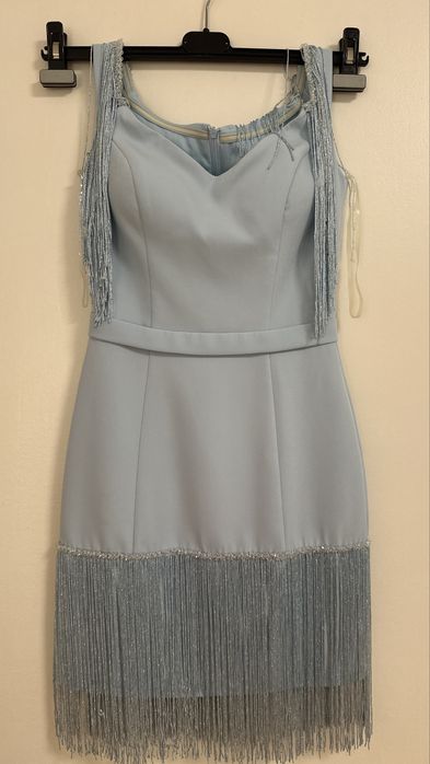 Официална рокля-носена само по веднъж