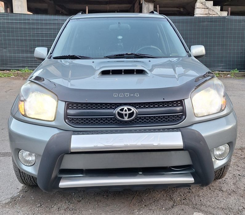 Vând Toyota RAV4