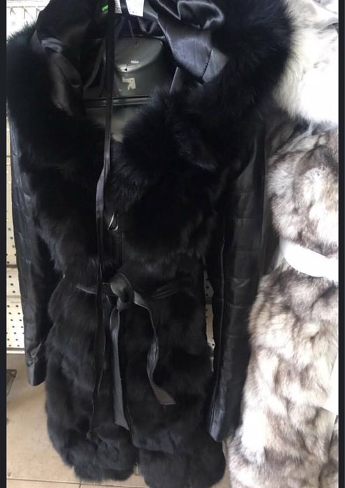 Кожено палто с лисица