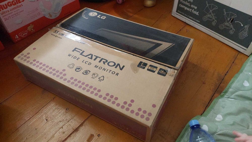 Монитор LG Flatron 21