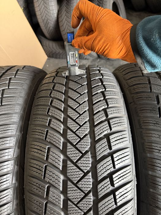 4 anvelope iarna ca NOI 225/55/17 , Vredestein , 7.9 mm , DOT 2023 !