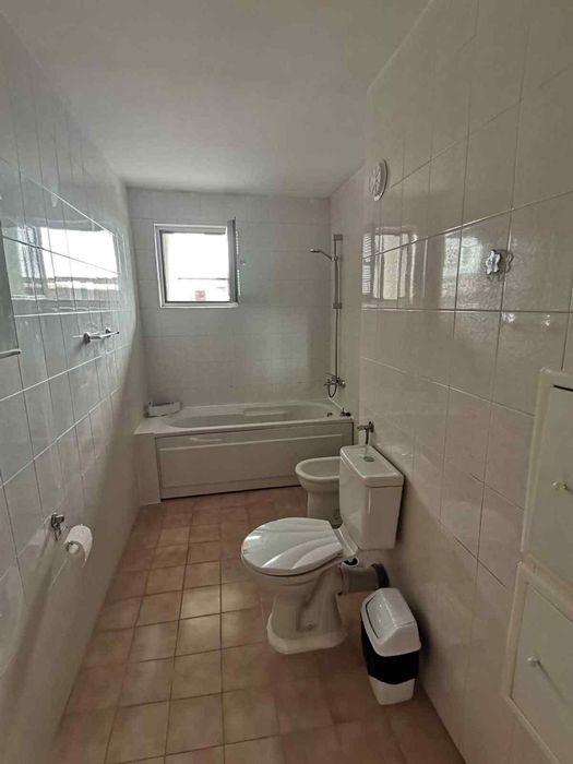 Дава се под наем Тристаен апартамент в Пловдив, Център - 130 кв.м за 590 € - Снимка #10