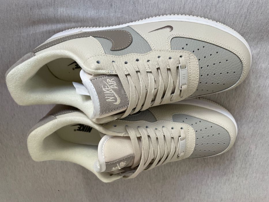 Adidasi Nike Air force 1, crem, noi cu eticheta, marimea 42, 26.5 cm