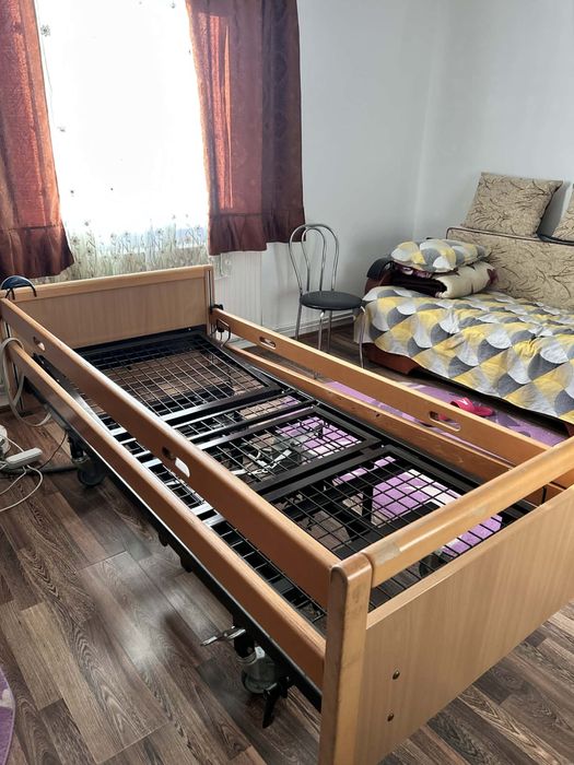 Pat medicinal reglabil electric, cadru metalic + saltea antiescara