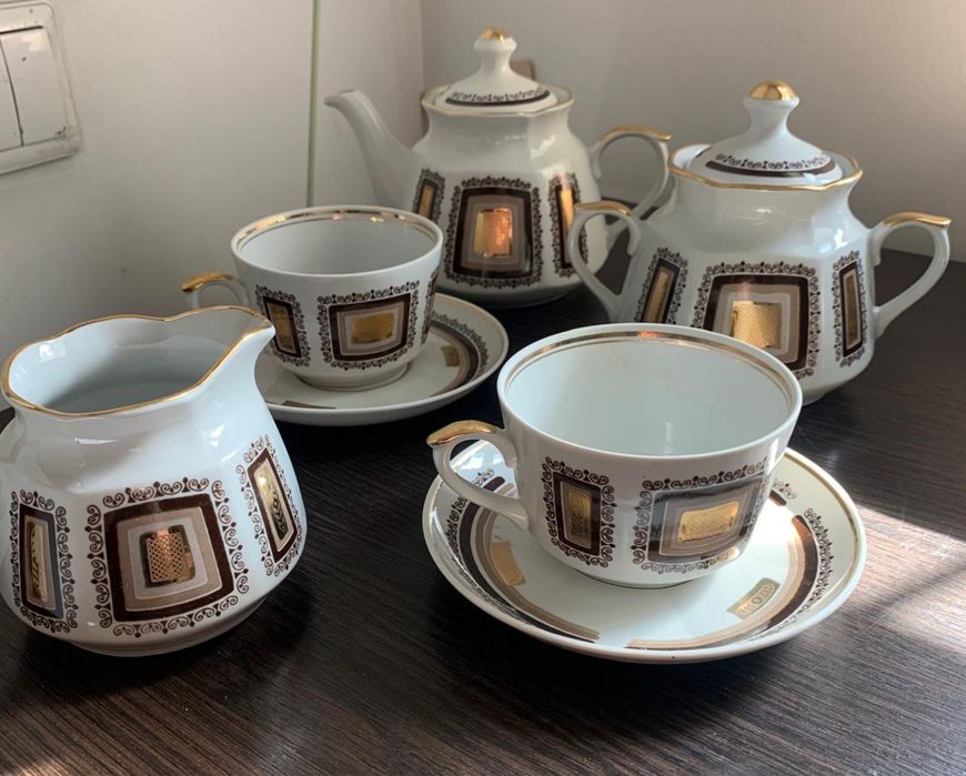 Чайный сервиз на 12 персон