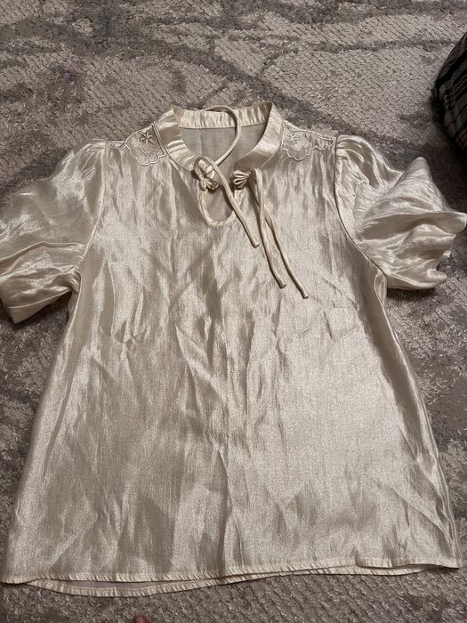 Продам женскую блузку