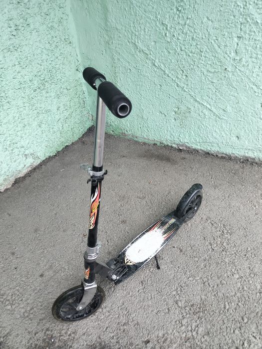 Продам самокат б/у