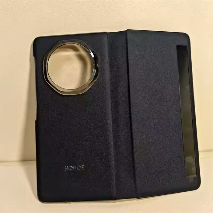 Продавам смарт калъф за Honor Magic V3