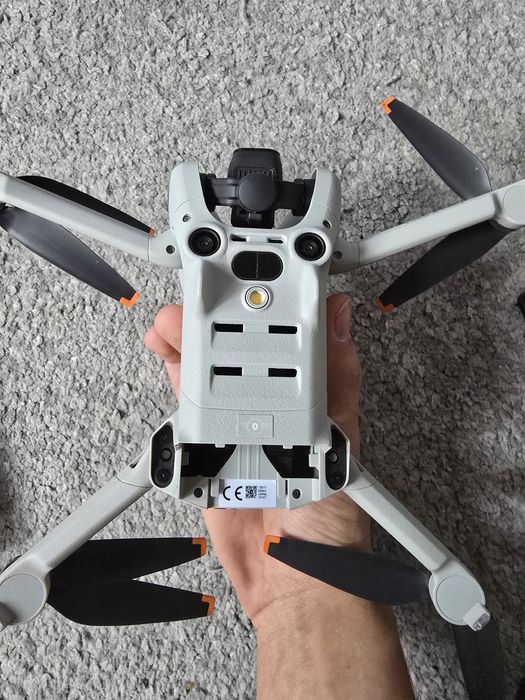DJI mini 4 pro + Fly More Combo + DJI Care 08.2026