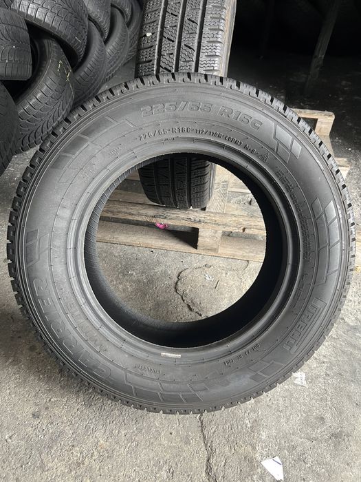 2 anvelope de iarna 225/65/16C Pirelli 9 mm!