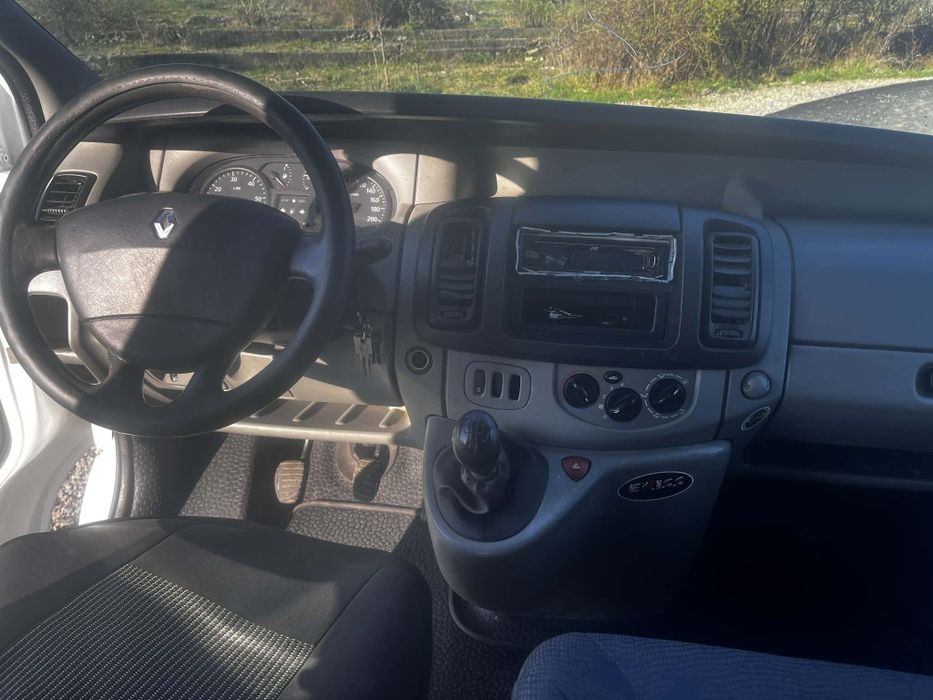 Renault Trafic 1,9 Diesel Accept Variante  să  dau eu diferență mai pt Audi 2010  în sus