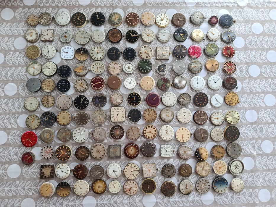 Продам часы (на запчасти)