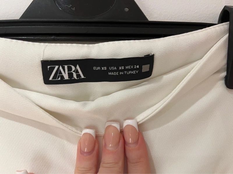Пола панталон Zara