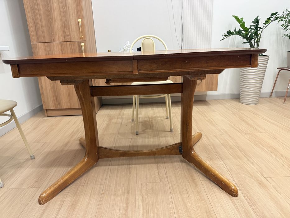 Продам кухонный стол