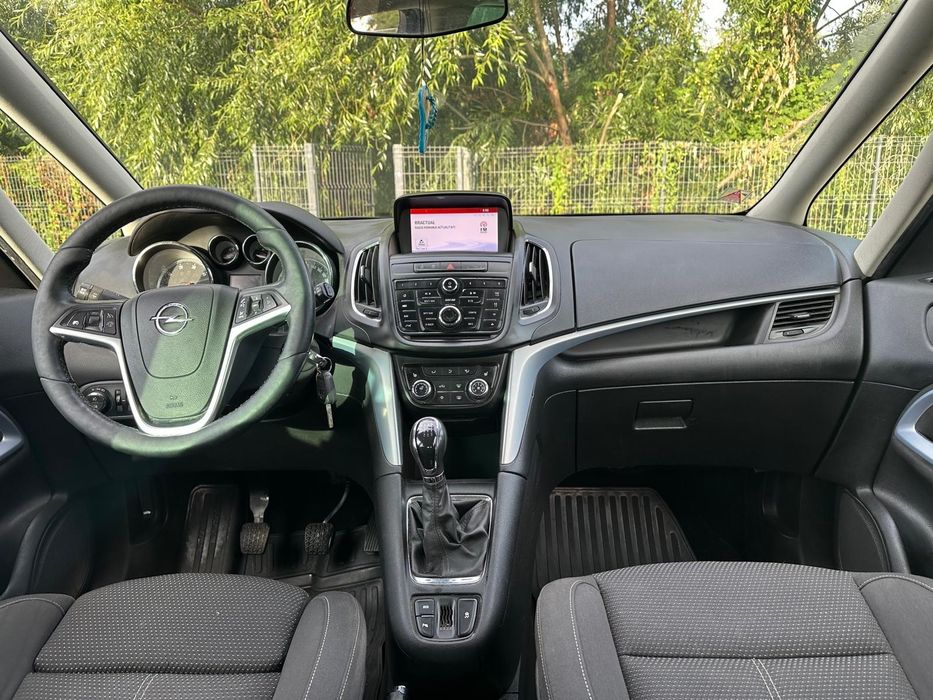 Opel  Zafira .Cosmo an 2017/1.6CRDI/E6//7Locuri!