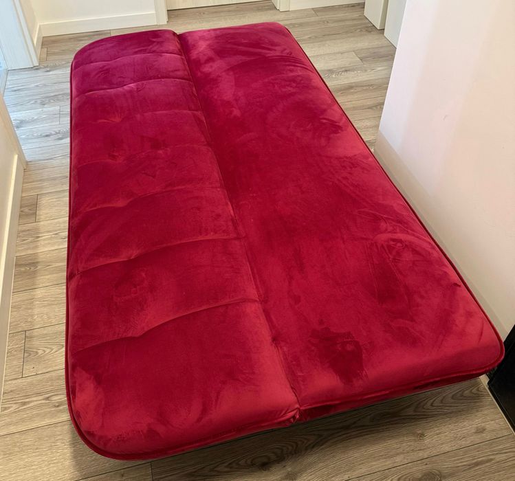 Canapea roz extensibila