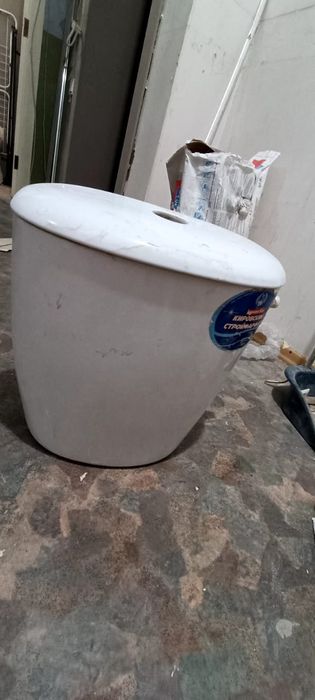 Продам бачек для унитаза