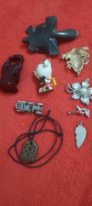 Сувенир брощ разные