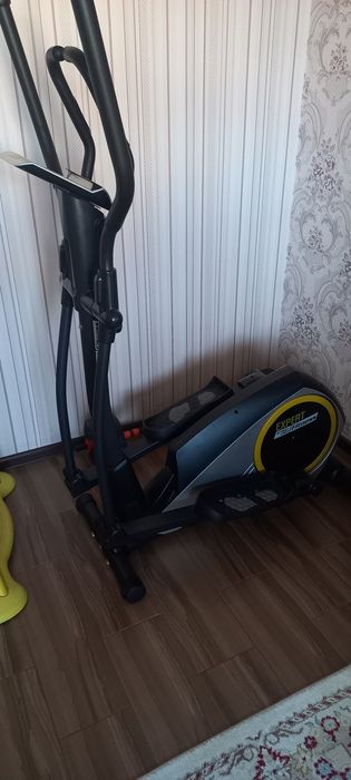 Эллиптический тренажёр