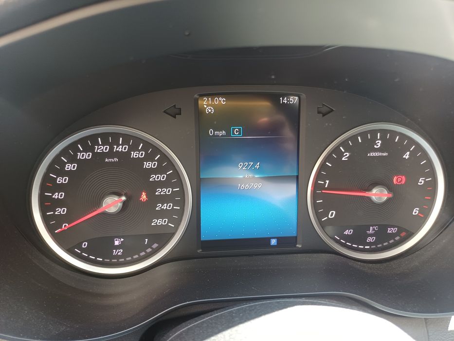Mercedes-Benz, C180D