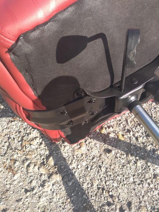 Голям удобен офис стол за претапицирание .